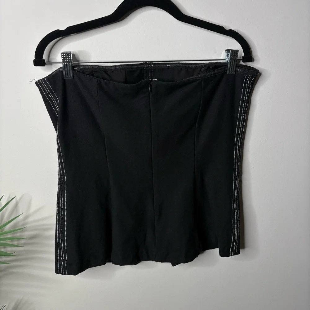 CAMILA COELHO Black Contrast Stitch Peplum Strapless Top - Picture 5 of 7